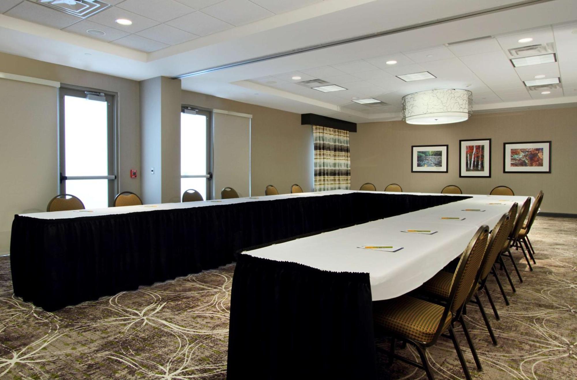 Hilton Garden Inn Columbus-University Area מראה חיצוני תמונה