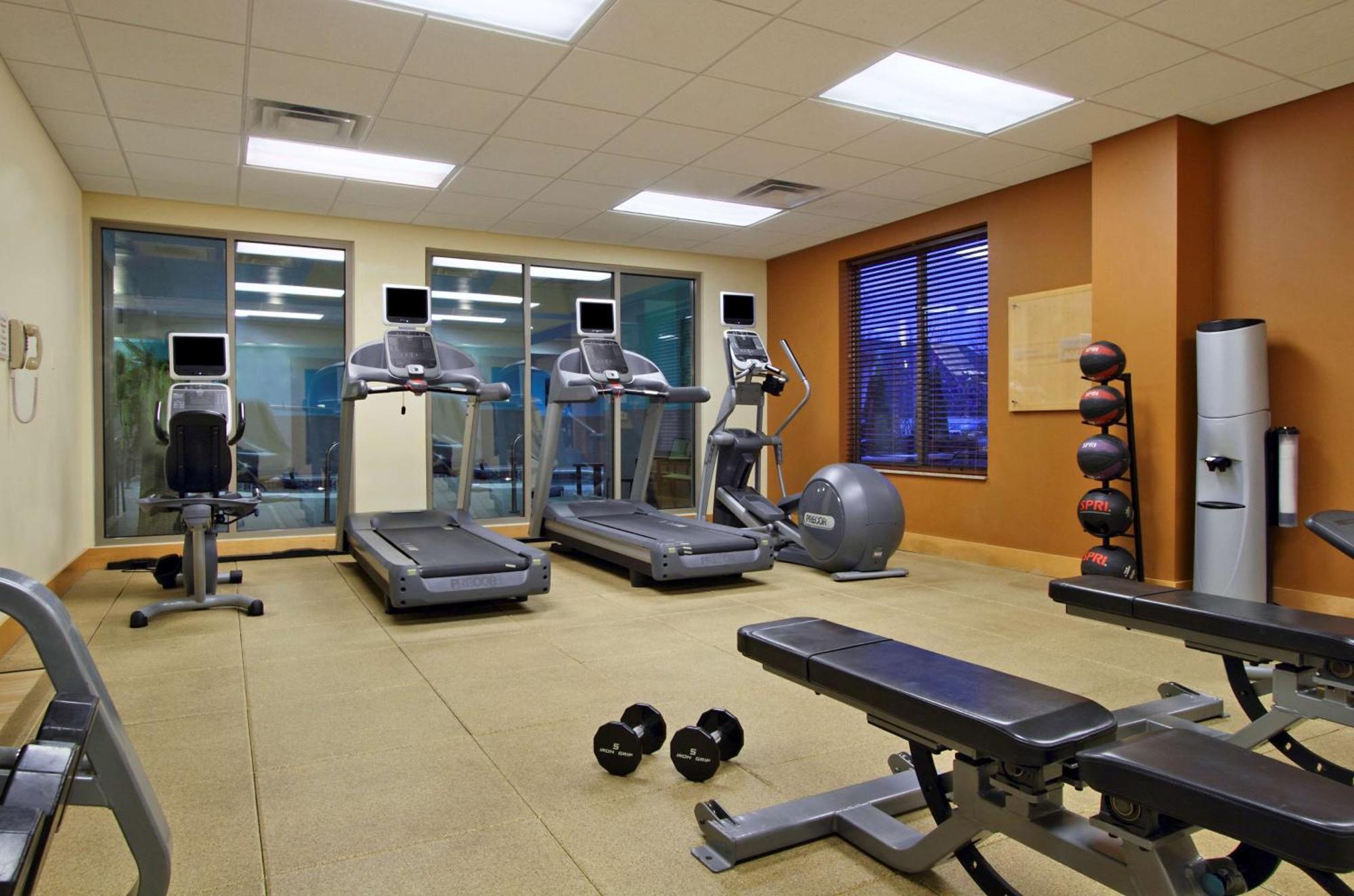 Hilton Garden Inn Columbus-University Area מראה חיצוני תמונה